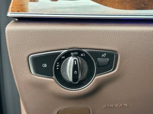 Used 2020 Mercedes-Benz E 350 4MATIC Sedan image 21