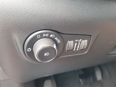 New 2026 Jeep Compass Latitude image 23