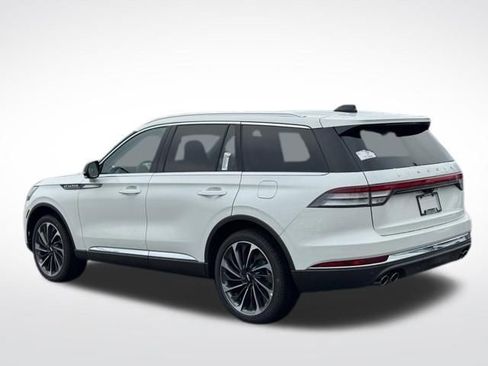 New 2026 Lincoln Aviator Reserve AWD/4WD image 8