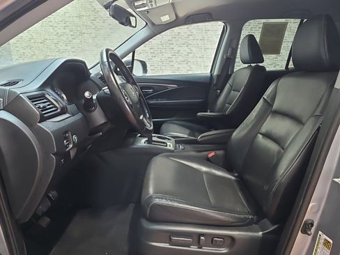 Used 2017 Honda Ridgeline RTL-T image 10