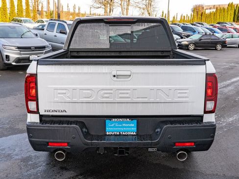 New 2026 Honda Ridgeline Black Edition image 7