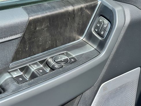 Used 2022 Ford F150 Lariat w/ Equipment Group 502A High image 31