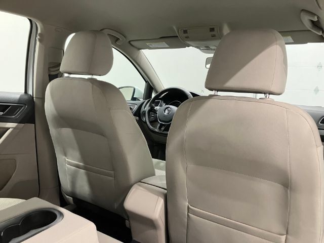 Used 2018 Volkswagen Golf S FWD image 43
