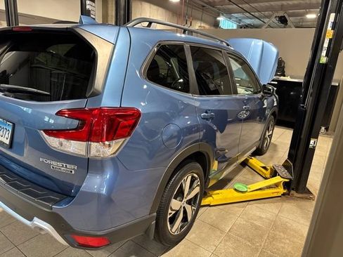 Used 2021 Subaru Forester Touring AWD/4WD image 5