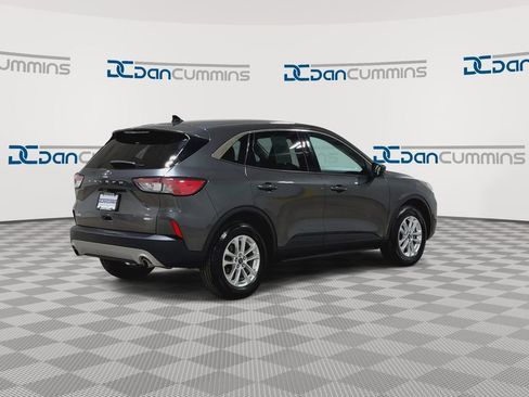 Used 2020 Ford Escape SE image 9