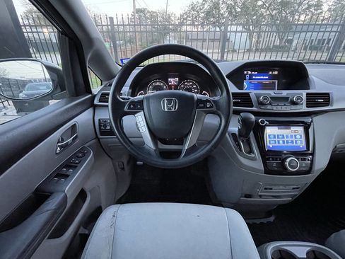 Used 2016 Honda Odyssey SE image 29