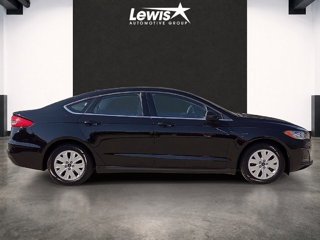 Used 2020 Ford Fusion S FWD image 5