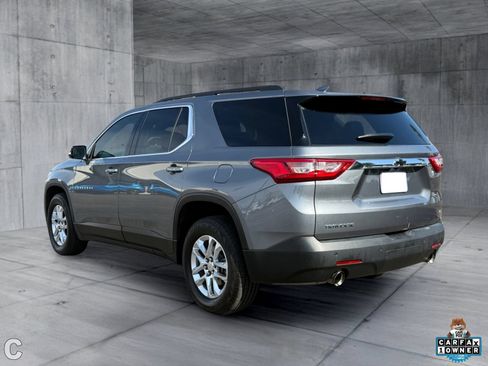 Used 2020 Chevrolet Traverse LT FWD image 4