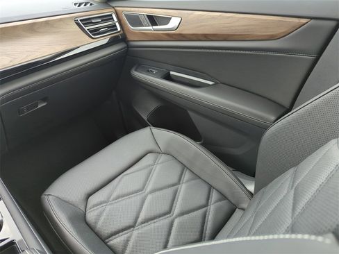 New 2026 Volkswagen Atlas SE image 29