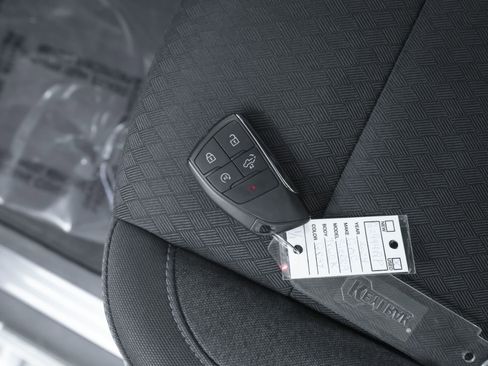 Used 2024 GMC Sierra 1500 Elevation image 45