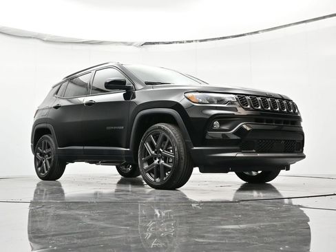 New 2026 Jeep Compass Latitude image 39