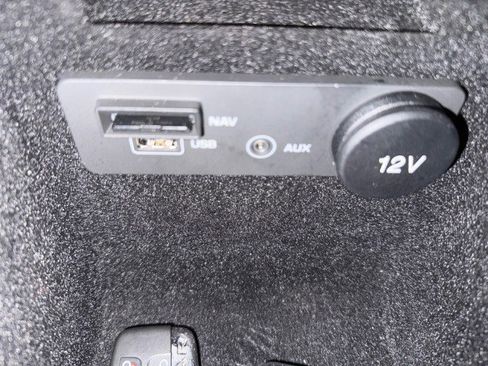 Used 2017 Jaguar XE Prestige image 74