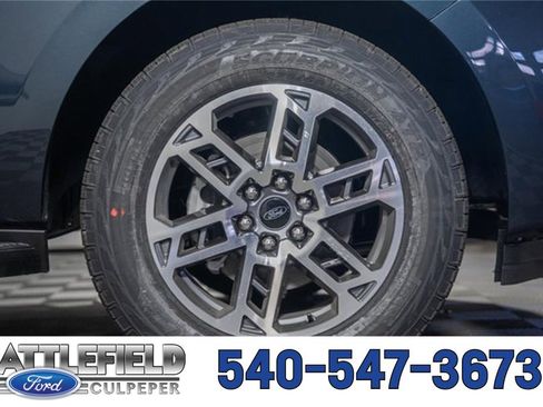 New 2025 Ford Expedition Active image 23