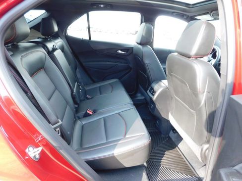 Used 2023 Chevrolet Equinox RS w/ RS Leather Package image 5