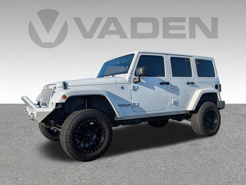 Used 2016 Jeep Wrangler Unlimited Sahara w/ Connectivity Group image 2