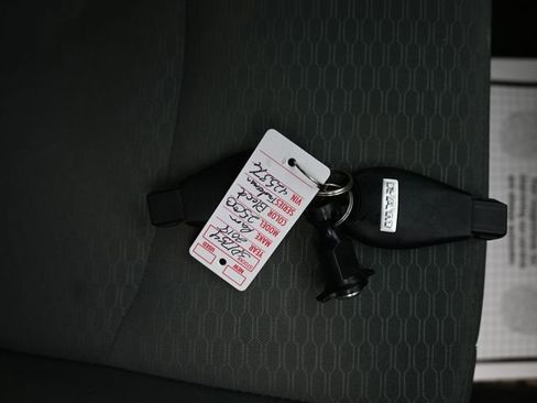 Used 2018 RAM 2500 Tradesman w/ Chrome Appearance Group image 10