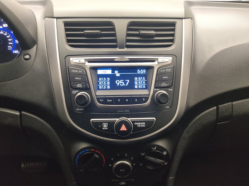 Used 2017 Hyundai Accent SE FWD image 25