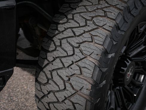 Used 2025 Chevrolet Silverado 2500 High Country w/ High Country Premium Package image 12