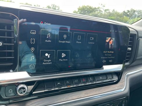 Used 2025 GMC Sierra 1500 SLT image 25