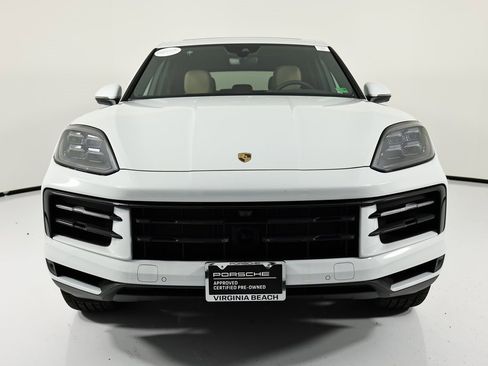 Certified 2025 Porsche Cayenne w/ Premium Package Plus image 10
