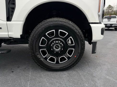 New 2026 Ford F250 Platinum image 31