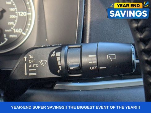 Used 2023 Mitsubishi Outlander SE image 32