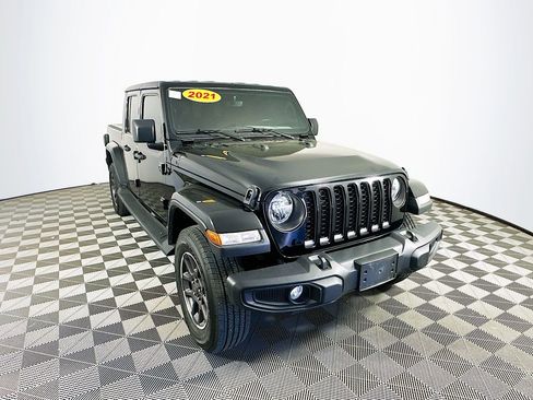 Used 2021 Jeep Gladiator Sport w/ Quick Order Package 24Q 80Th AWD/4WD image 3