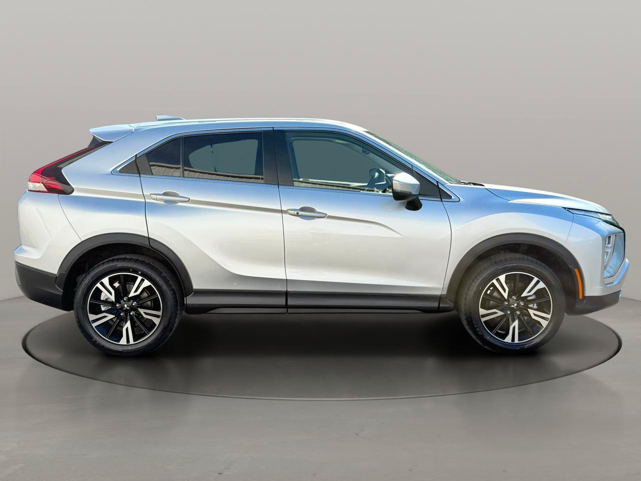 Used 2024 Mitsubishi Eclipse Cross SE AWD/4WD image 9