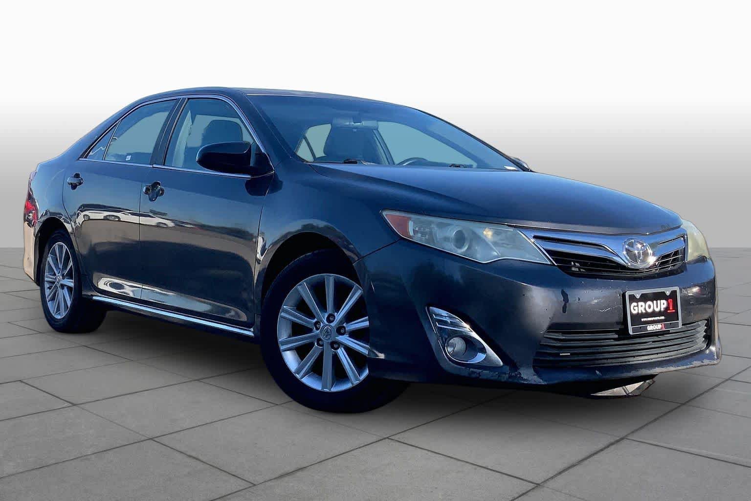 Used 2012 Toyota Camry XLE FWD image 2