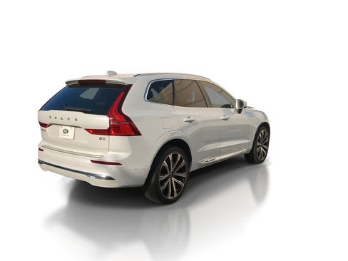 Used 2023 Volvo XC60 B5 Ultimate w/ Protection Package Premier FWD image 8
