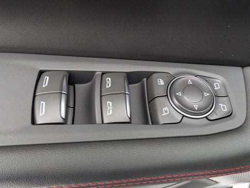 Certified 2025 GMC Yukon AT4 Ultimate w/ LPO, Floor Liner Package image 10