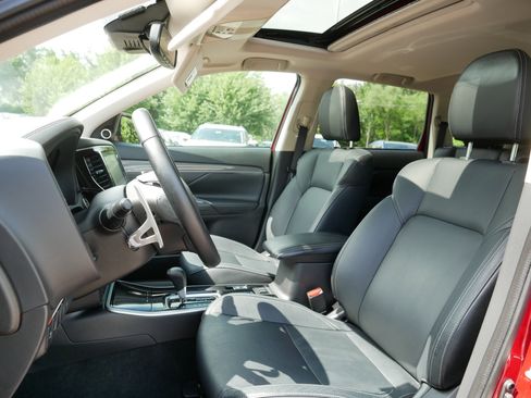 Used 2020 Mitsubishi Outlander GT AWD/4WD image 34