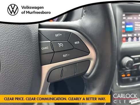 Used 2020 Jeep Grand Cherokee Laredo AWD/4WD image 18