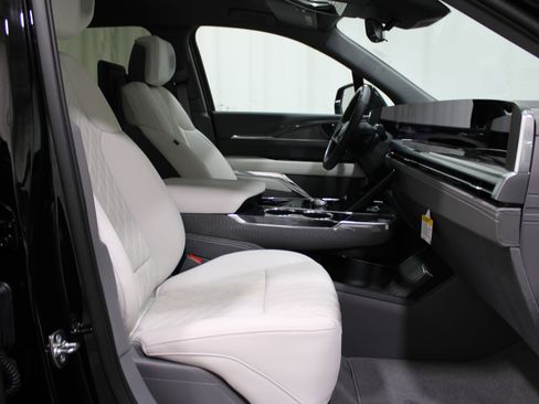 New 2025 Cadillac Escalade IQ Sport 1 w/ Smart Trailering package image 39