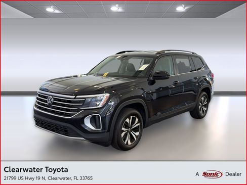 Used 2024 Volkswagen Atlas SE FWD image 1