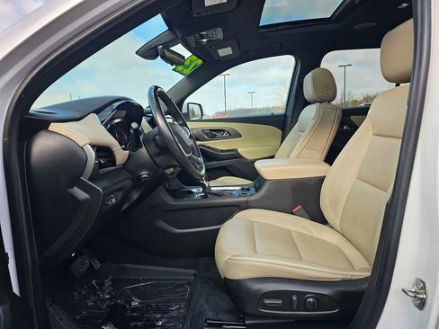 Certified 2023 Chevrolet Traverse Premier image 17