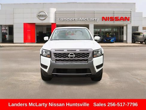 Used 2025 Nissan Frontier SV AWD/4WD image 11