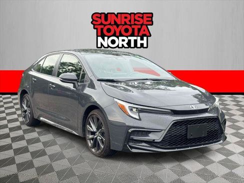 Certified 2024 Toyota Corolla SE w/ SE Premium Package FWD image 1
