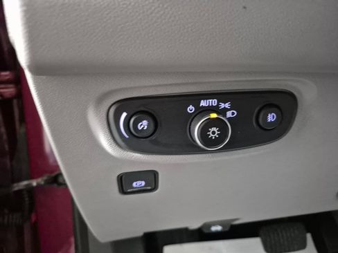 Certified 2021 GMC Terrain SLT image 22