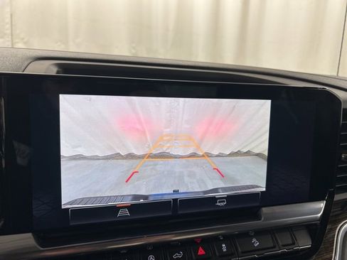 Used 2022 GMC Sierra 1500 Elevation image 17