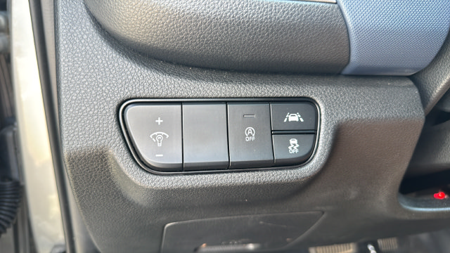 Certified 2023 Kia Seltos S w/ Navigation Package AWD/4WD image 35