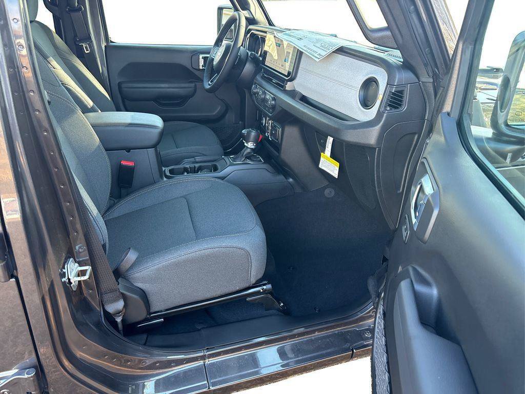 New 2026 Jeep Gladiator Sport AWD/4WD image 19