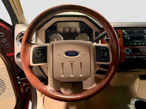 Used 2009 Ford F250 Lariat image 10