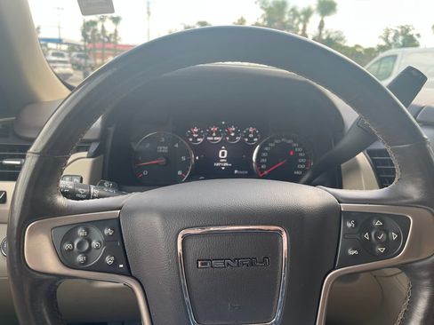 Used 2016 GMC Yukon XL Denali w/ Open Road Package AWD/4WD image 14