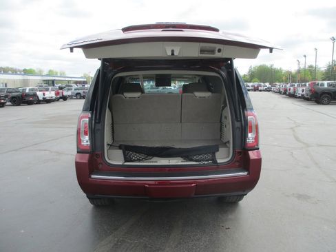 Used 2019 GMC Yukon Denali w/ Denali Ultimate Package image 8
