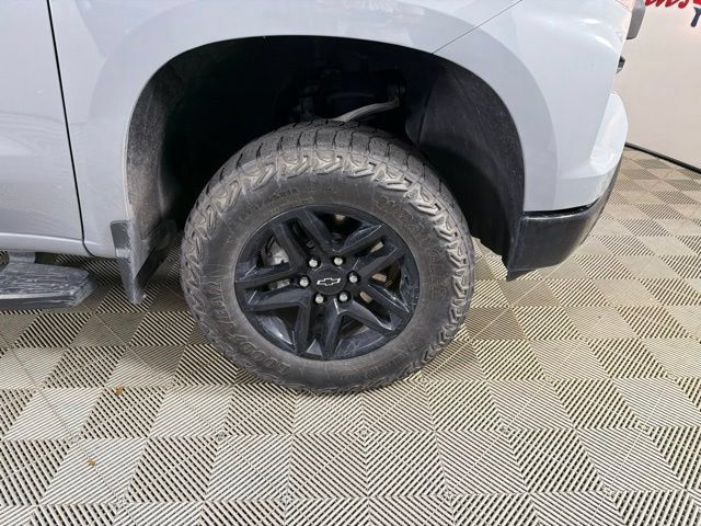 Used 2024 Chevrolet Silverado 1500 Custom Trail Boss AWD/4WD image 18