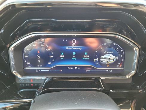 New 2025 Chevrolet Silverado 1500 RST w/ Redline Edition AWD/4WD image 29
