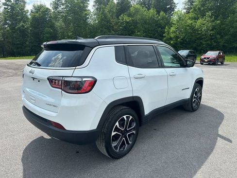 Used 2023 Jeep Compass Limited AWD/4WD image 5