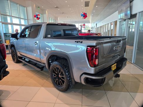 New 2026 GMC Sierra 1500 Elevation image 3