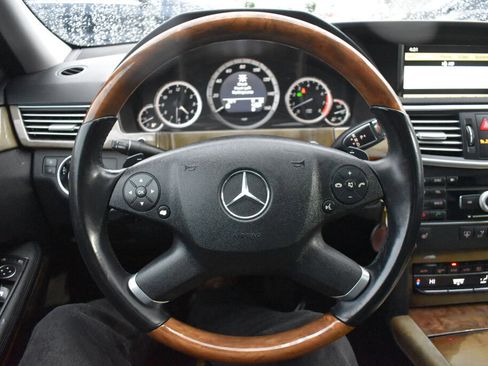 Used 2011 Mercedes-Benz E 350 Sedan image 18